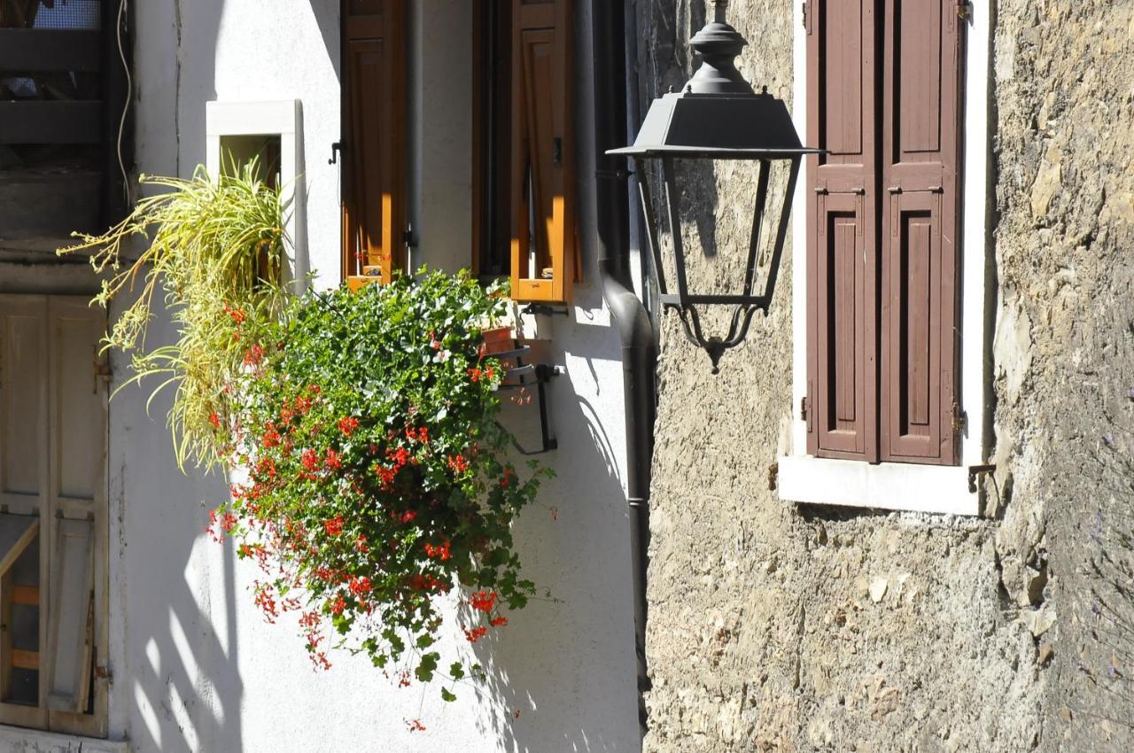 Albergo Meuble Olivi 토스콜라노마데노 외부 사진